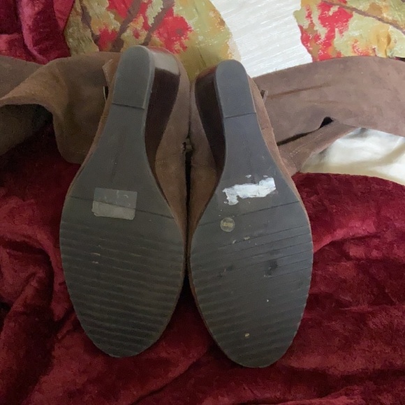 ❤️BCBGENERATION SUEDE OVER KNEE WEDGE BOOTS ~ 9.5 - Picture 4 of 5